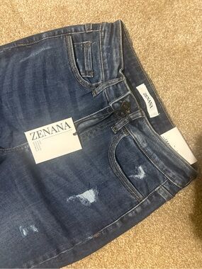 Zenana Outfitters Women’s Distressed Indigo Skinny Jeans